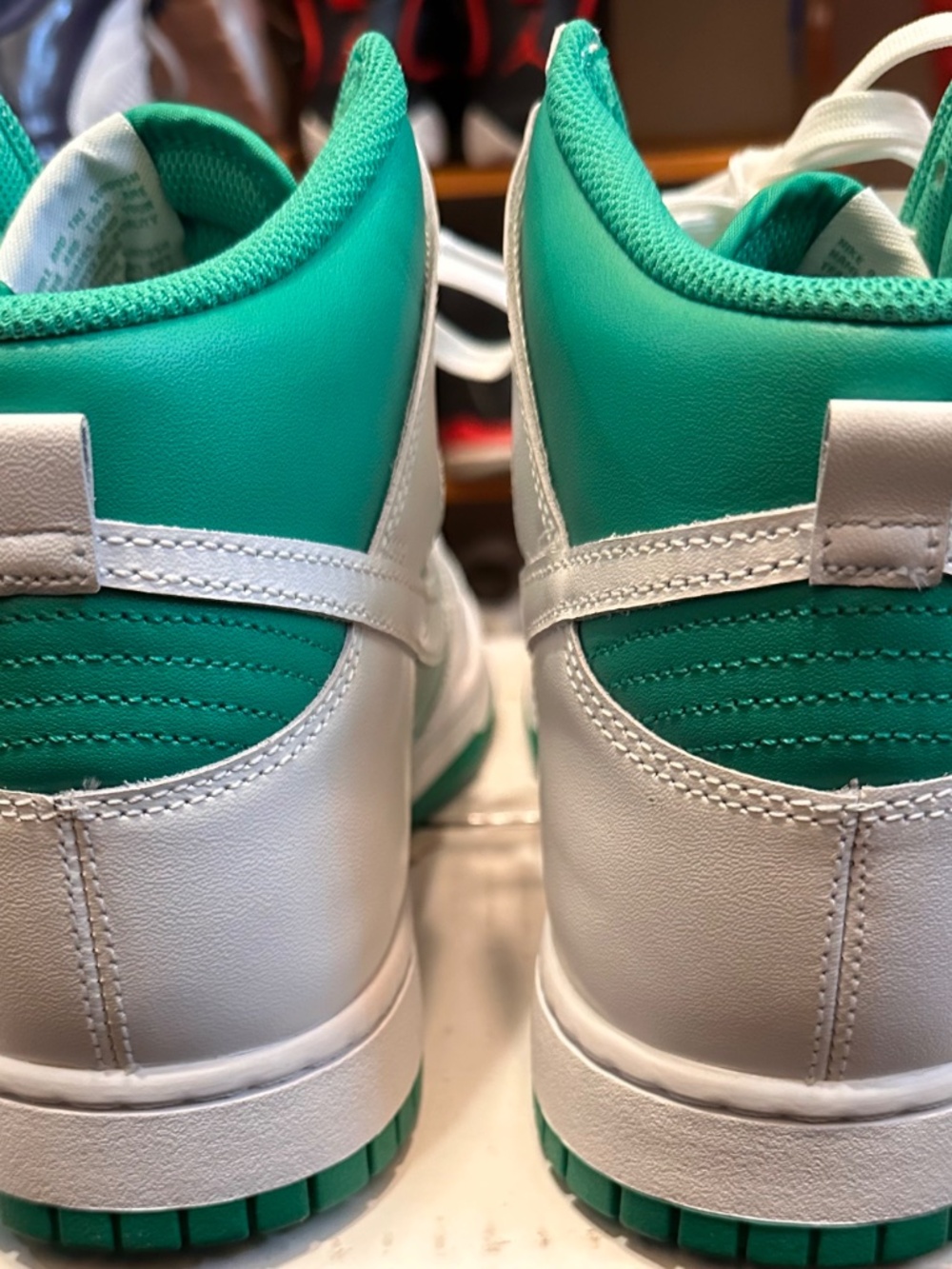 Nike Dunk High 'Stadium Green' features a vibrant leather upper with crisp white - Picture 2 of 4